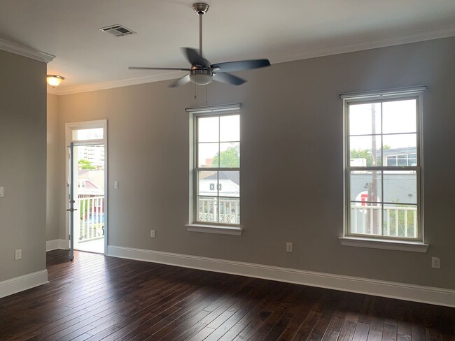 Building Photo - 2512 Valence St