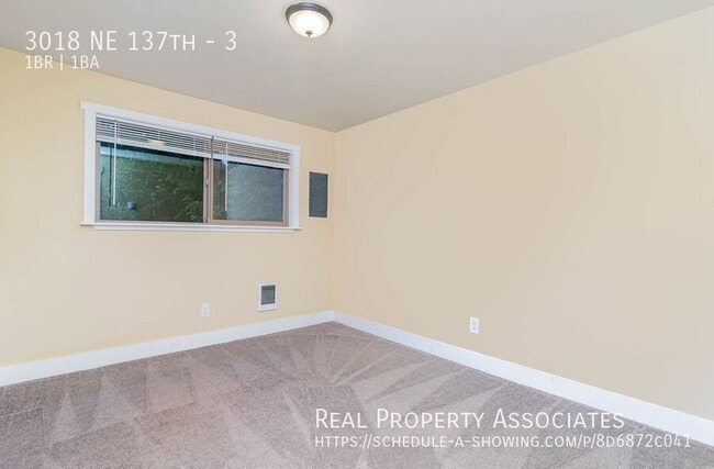 Building Photo - 3018 NE 137th-3