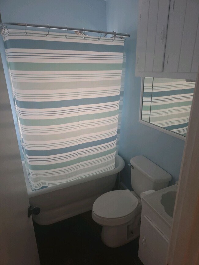 Building Photo - 8902 Beulah Church Rd