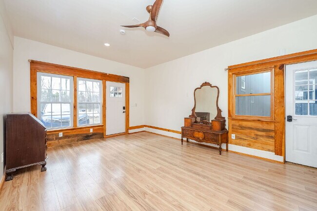 Building Photo - Hilltop Sanctuary Living | Open-Concept 1BR Loft-Style Home | Utilities Included | Barrington, NH