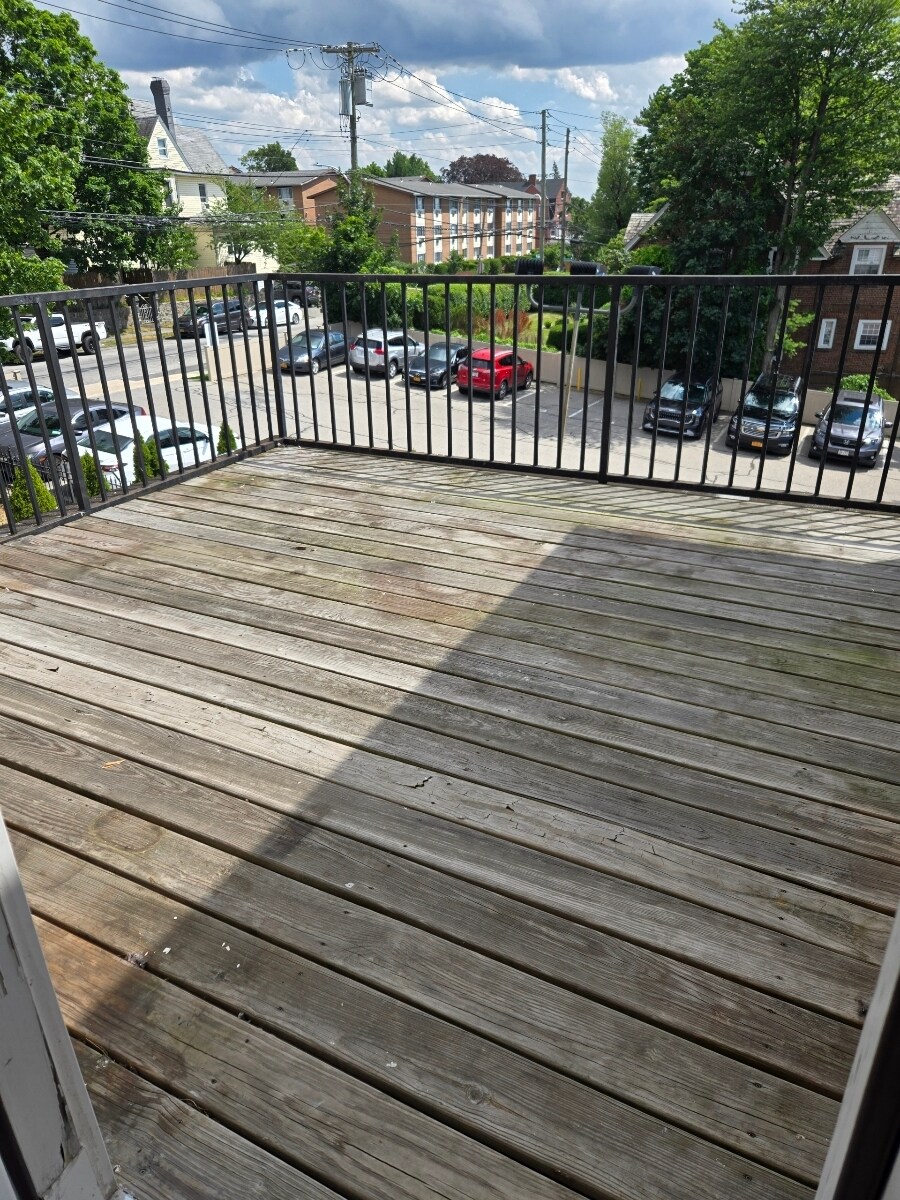 Building Photo - 385 Palisade Ave
