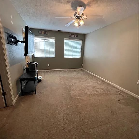 Building Photo - Earn Wealth While Leasing - Like a Homeown...