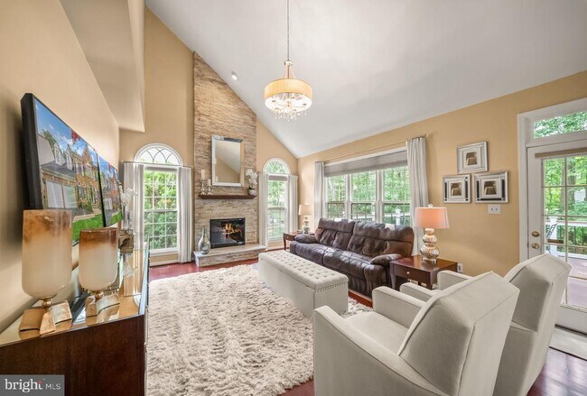Building Photo - 5667 Lonesome Dove Ct