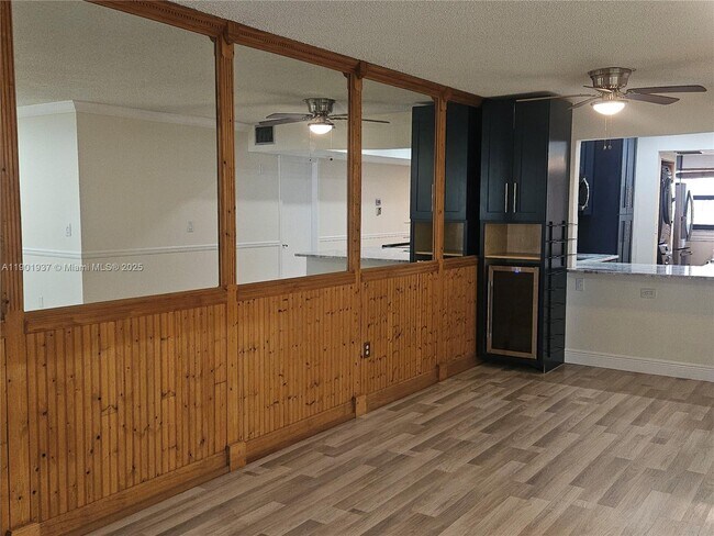 Building Photo - 1021 Mockingbird Ln