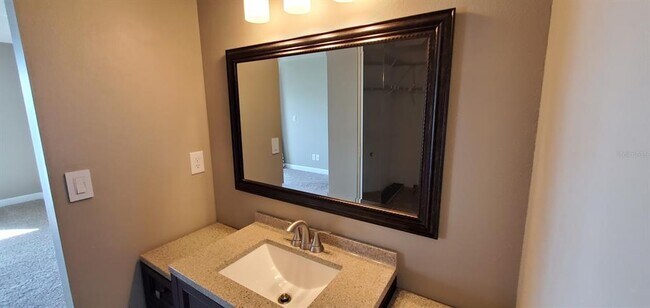 Building Photo - 5210 Wedgewood Ln