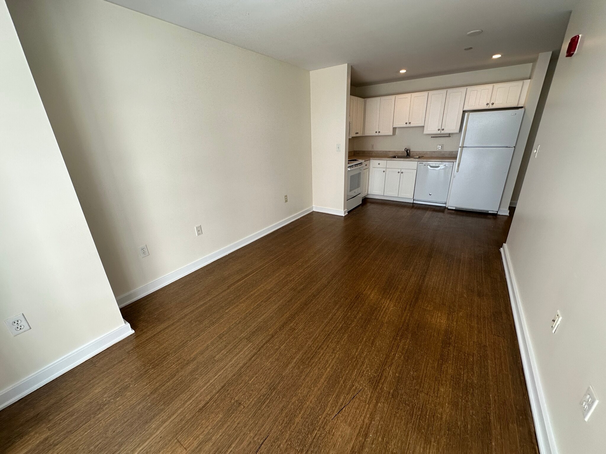 Building Photo - 5 Boylston Pl