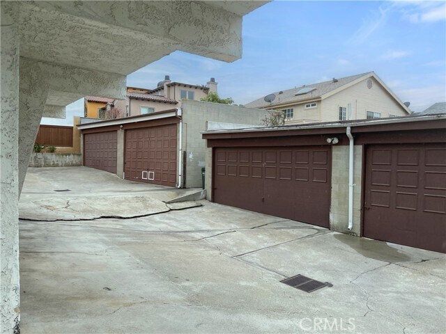 Building Photo - 619 N Lucia Ave