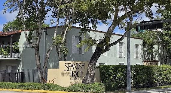 Building Photo - 10784 N Kendall Dr