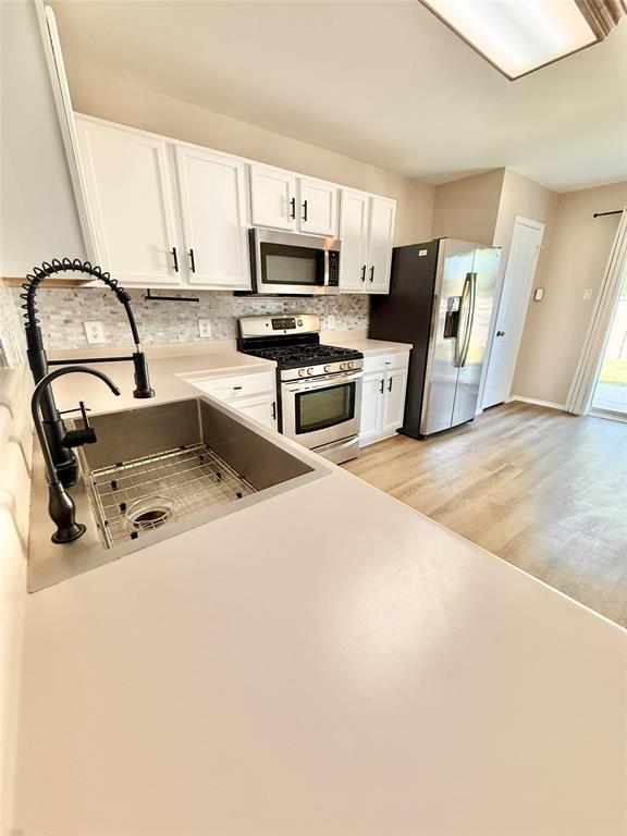 Building Photo - 13000 Maidenhair Tr