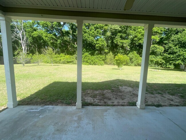 Building Photo - 222 Tillis Ln