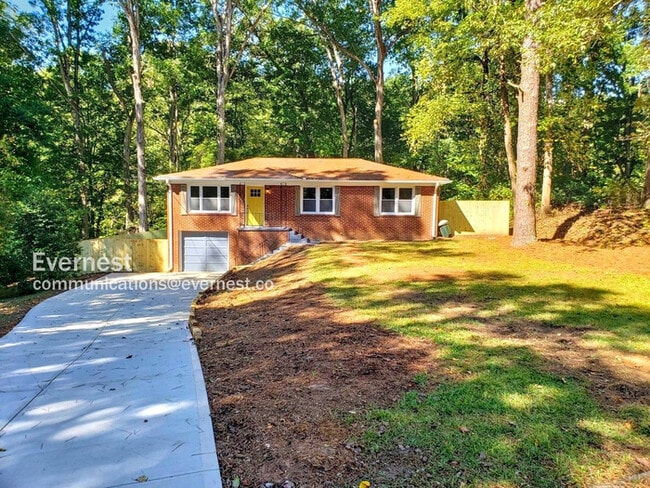 Primary Photo - 6100 Azalea Dr SE