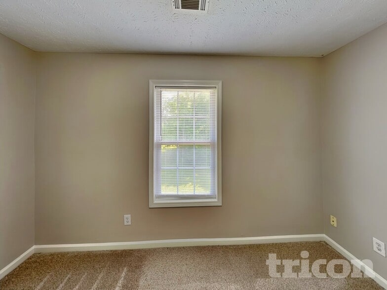 Building Photo - 101 Midland Dr