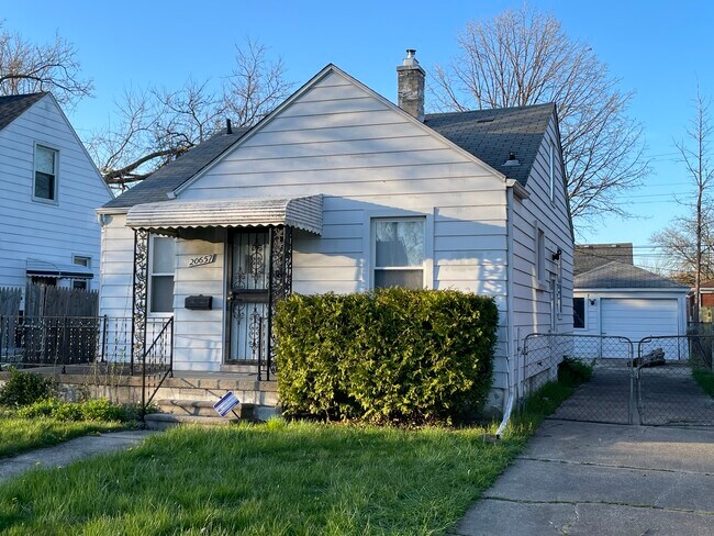 Front exterior & garage - 20657 Kingsville St