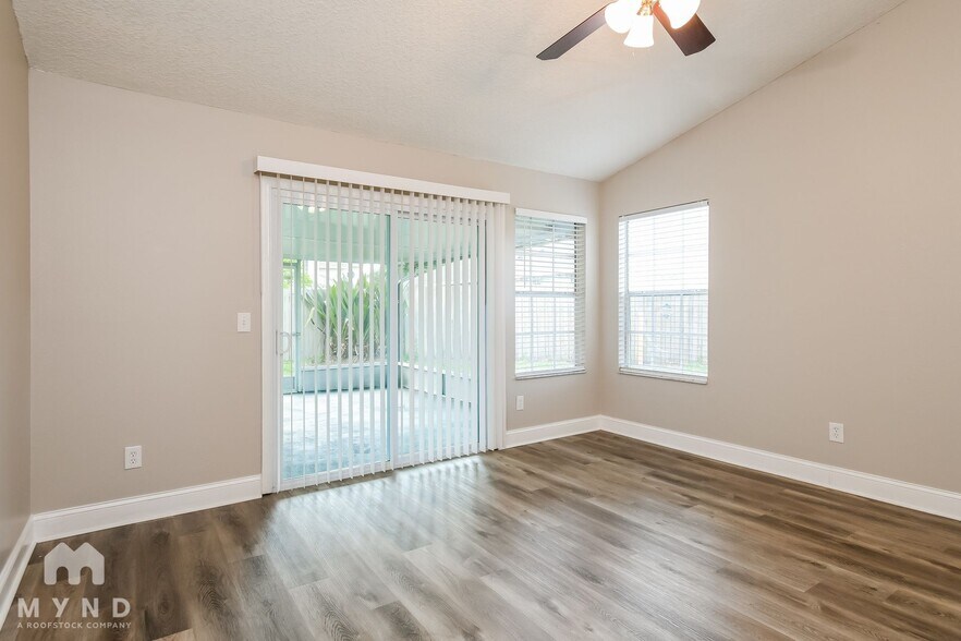 Building Photo - 6481 Piccadilly Ln