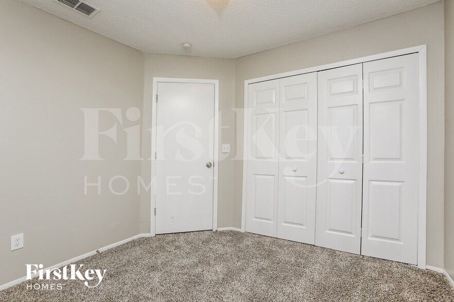 Building Photo - 62 Abbey Hollow Dr