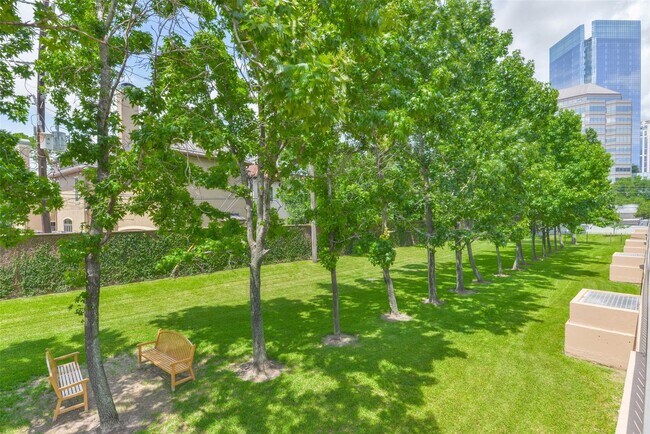 Building Photo - 5110 San Felipe St