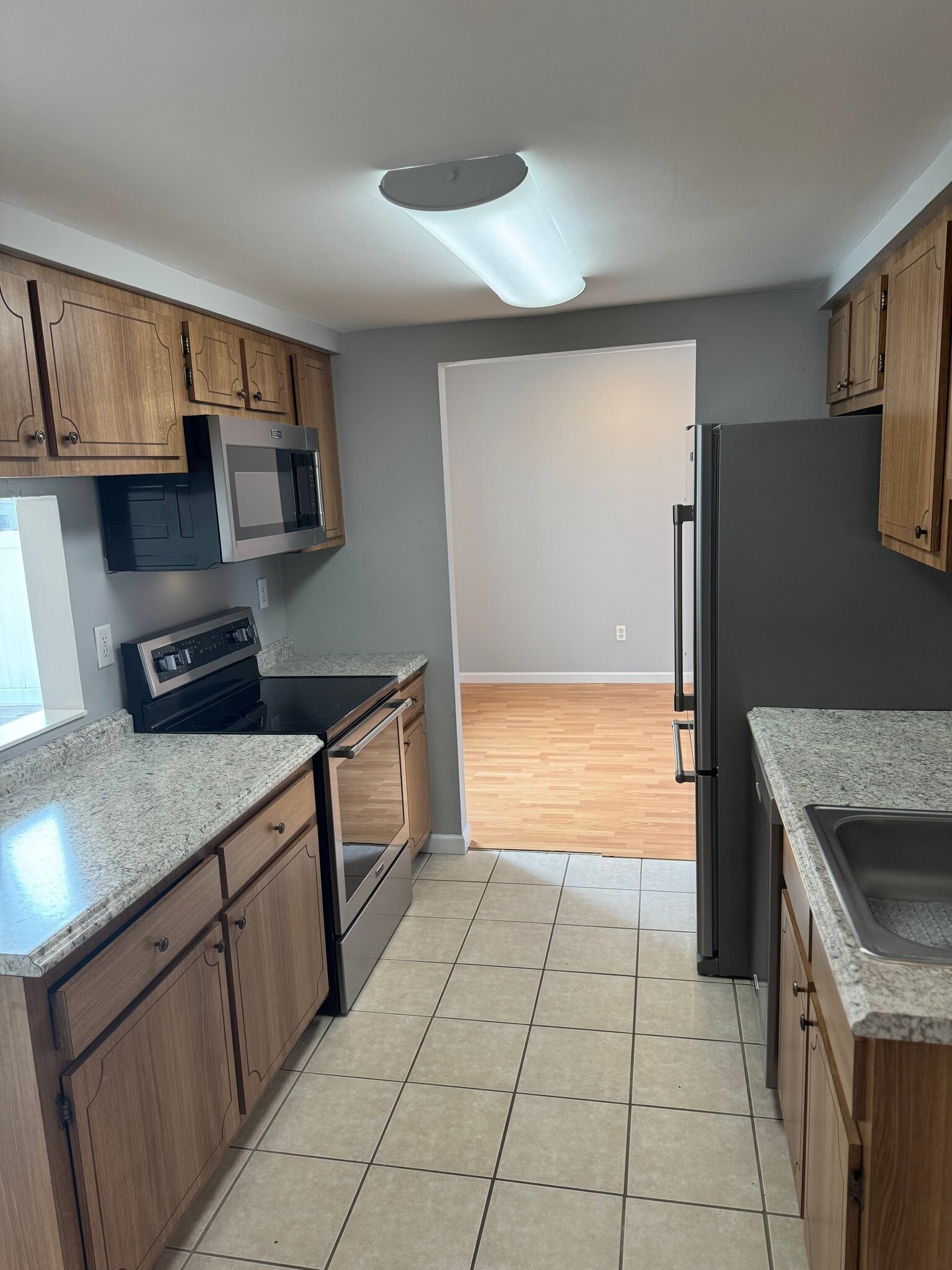 Building Photo - 103 Aspen Ct