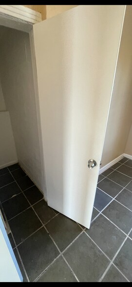 Building Photo - 1124 Laurel Ave