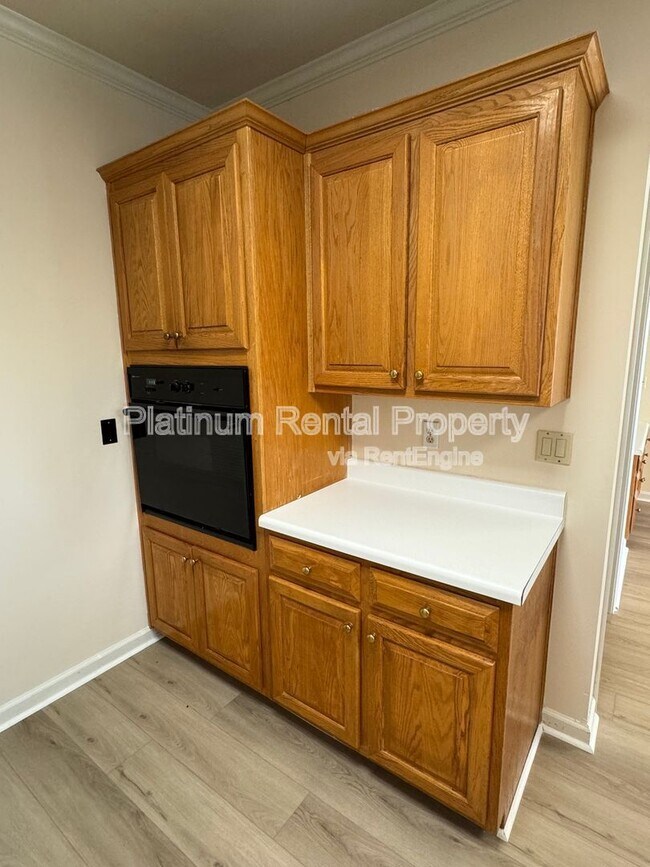 Building Photo - 11670 Dunhill Pl Dr
