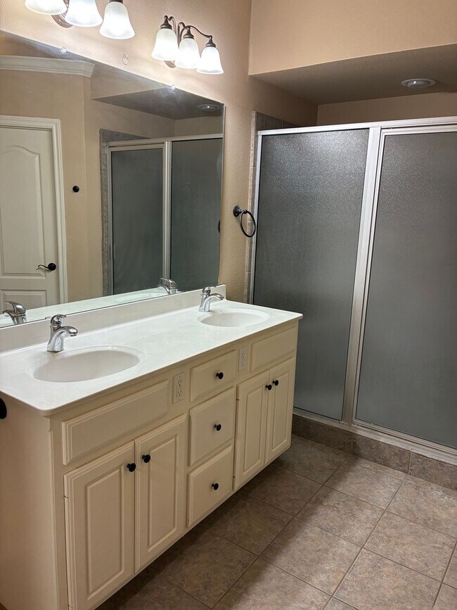 Building Photo - 4 Bedroom | 3 Bath Cooper ISD