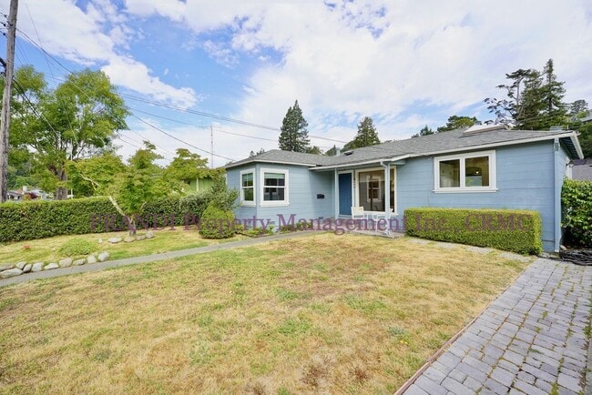 Building Photo - COMING SOON! One Level Tam Valley Home wit...