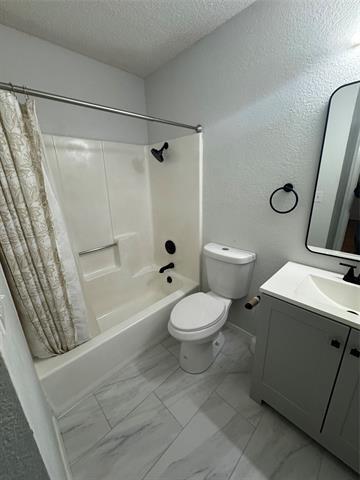 Building Photo - 323 Towne House Ln