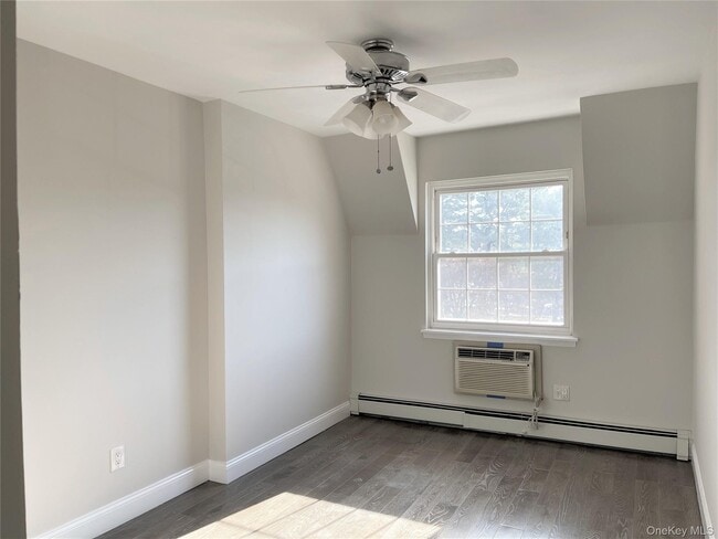 Building Photo - 205-30 Brian Crescent