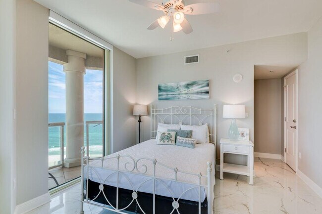 Building Photo - 3 Portofino Dr