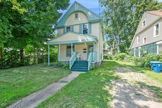 Building Photo - 911 Reed Ave