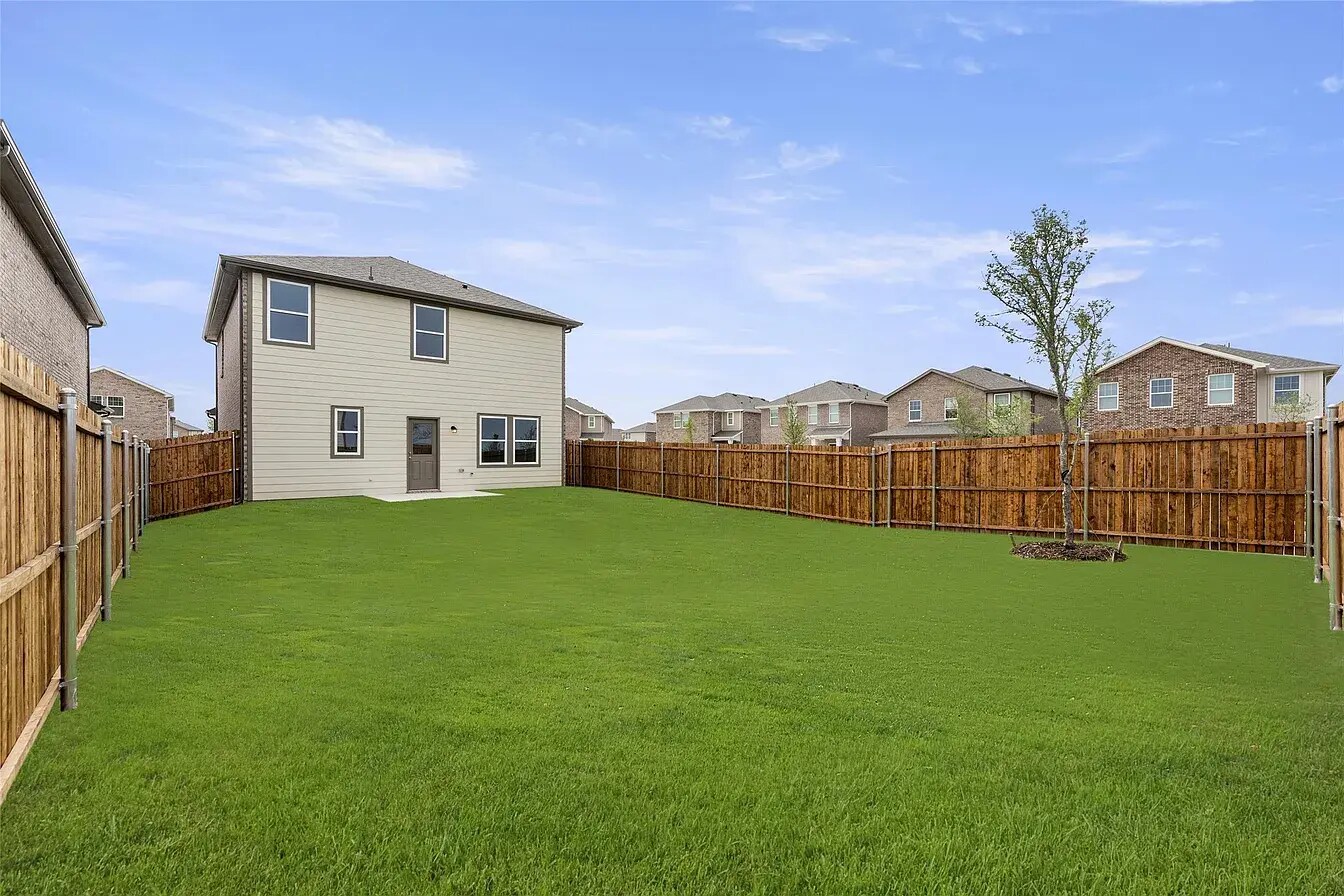 Building Photo - 2104 Revere Dr