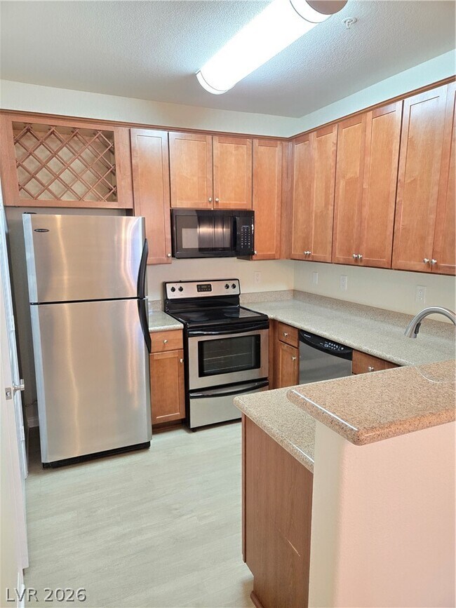 Building Photo - 4400 S Jones Blvd