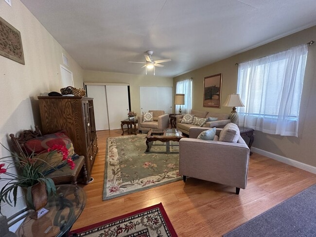 Building Photo - 1 Bedroom Casita