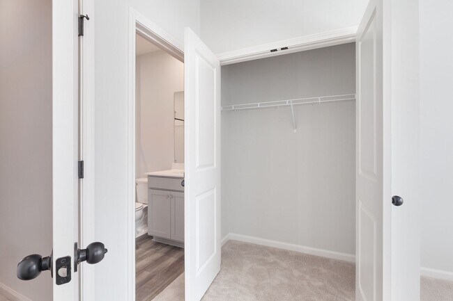 Building Photo - One Month Free Move In Special! Beautiful Grant Park Townhome Directly on the Atlanta BeltLine w/...