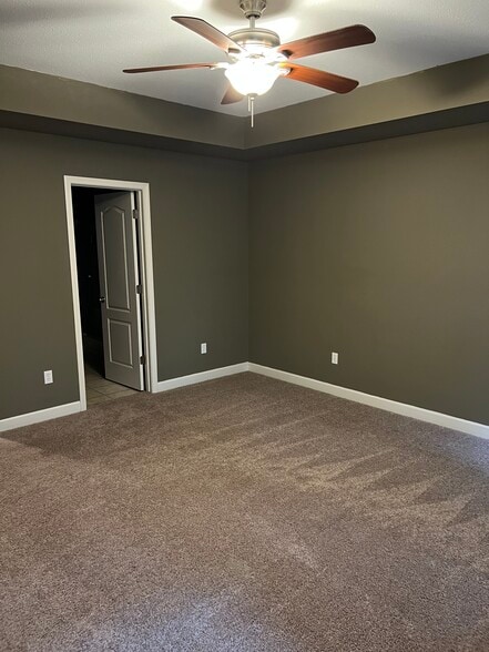 Master bedroom (upstairs) - 4701 Rainbow Trout Dr
