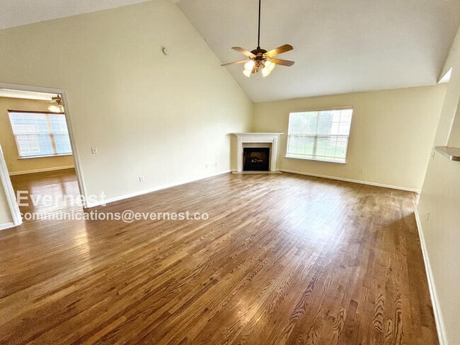 Building Photo - 1720 Hawk Run Ln