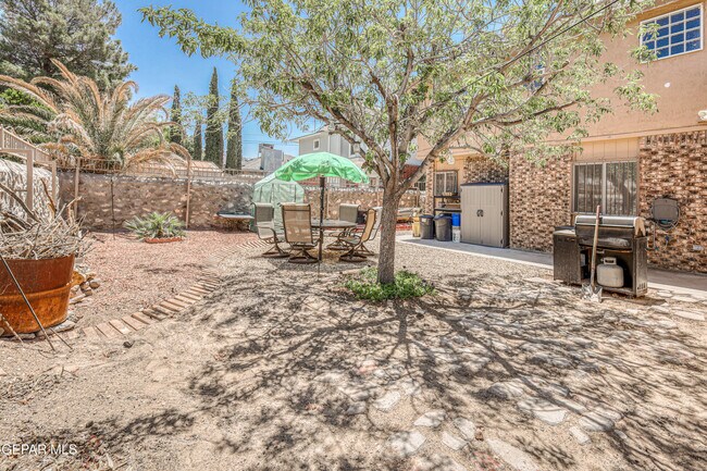 Building Photo - 7333 Golden Hawk Dr