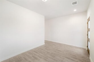 Building Photo - 770 Dewberry Rd