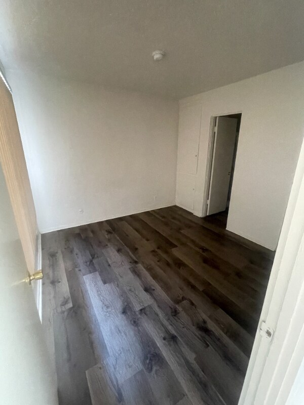 Building Photo - 38521 5th St E