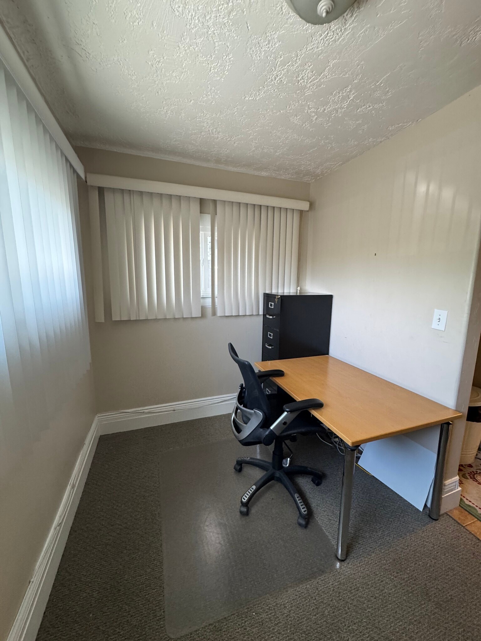 Building Photo - 732 S 900 E