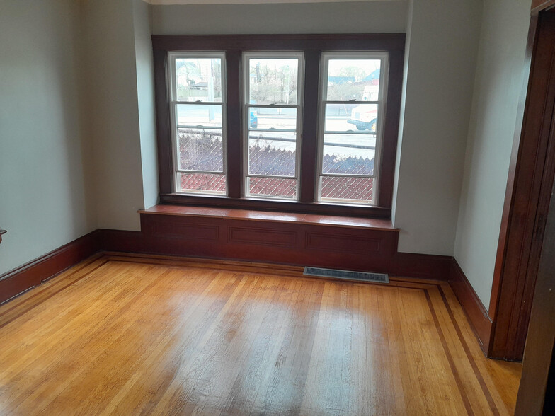 Dining Rm - 1379 W 61st St