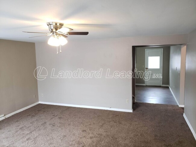 Building Photo - Spacious 4 Bedroom Home in Vermilion Near ...