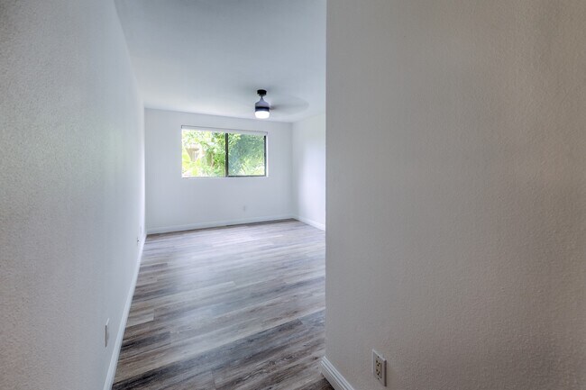 Building Photo - 2747 S Kihei Rd