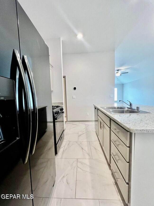 Building Photo - 5024 Margarita Talamantes