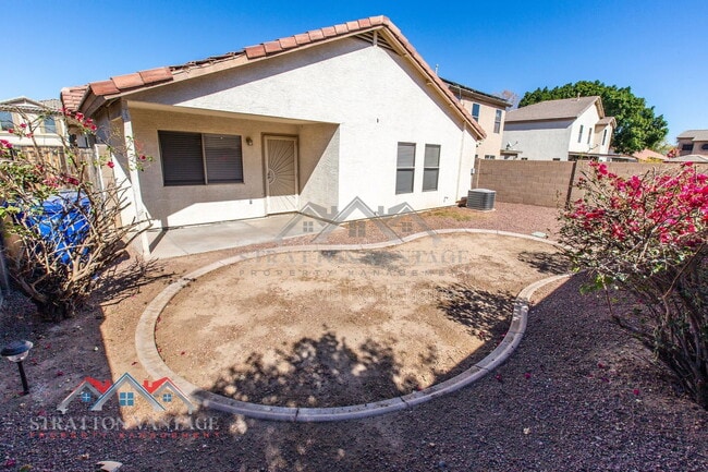 Building Photo - 12913 W Palm Ln