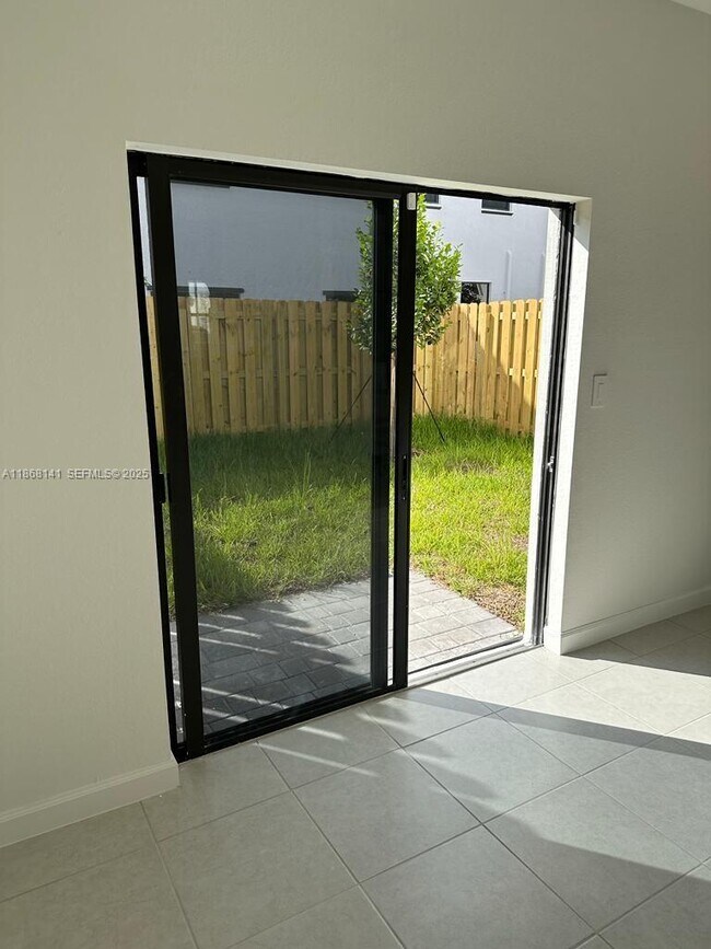 Building Photo - 11926 SW 245 Ter