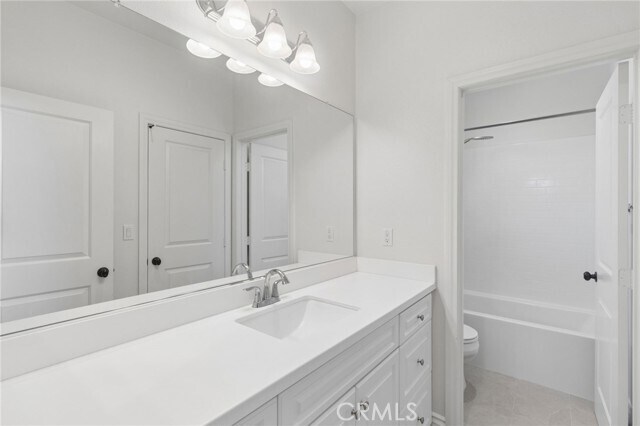 Building Photo - 2811 E Kendall Ln