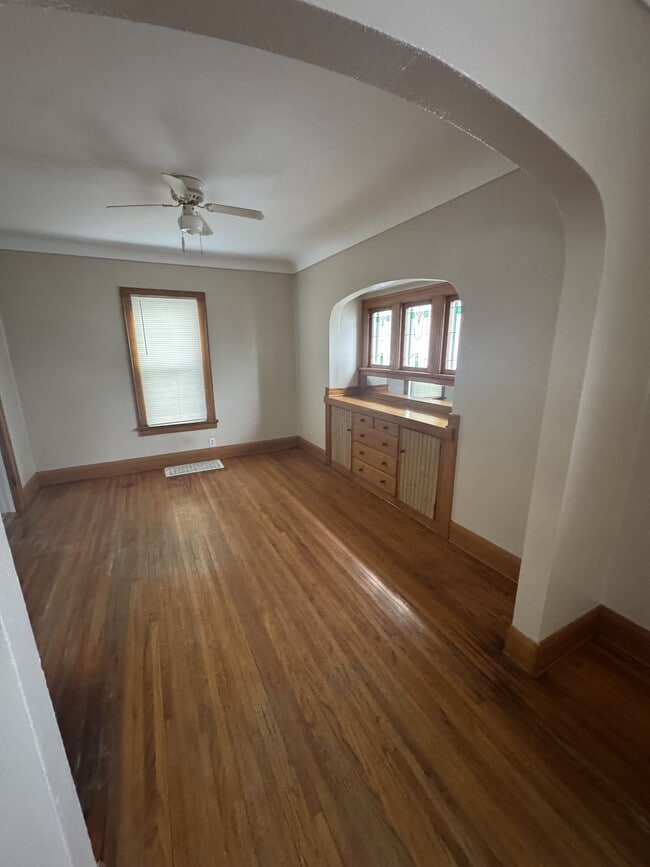 Building Photo - 2345 Airport Hwy