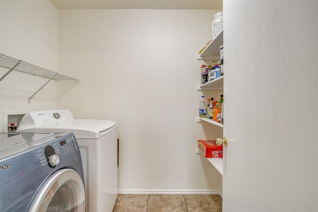 Building Photo - 6612 Meadow Way Ln