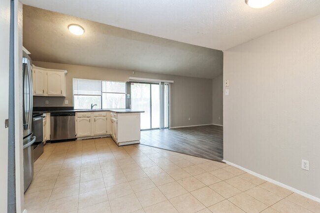 Building Photo - 22730 Hawkwood Dr