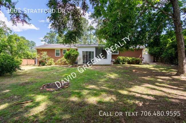 Building Photo - 3003 Stratford Dr